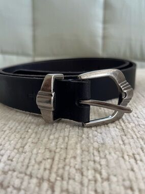 FRYE Black Leather women’s Belt with Silver Buckle